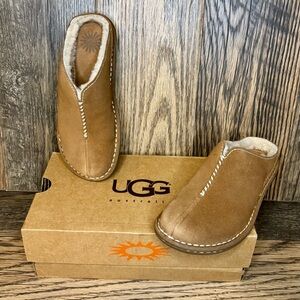UGG Australia Burleigh Tyke Chestnut Slip-On Shoes Kids Size 2 NEW IN BOX!